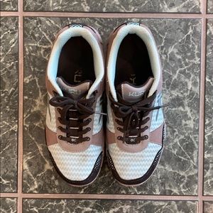 Women’s Kuru sneakers for heel spurs
